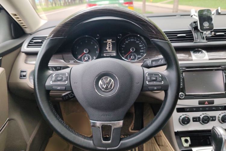 Used Volkswagen Magotan 2013 2.0 TSI Prestige Model Steering Wheel