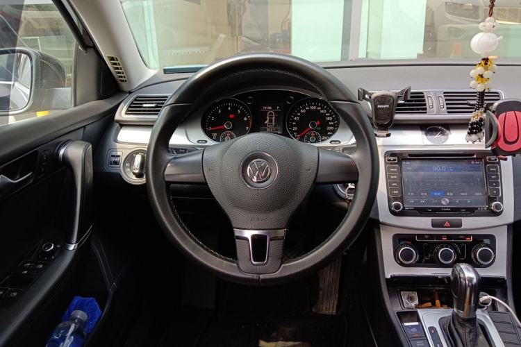 Used Volkswagen Magotan 2013 1.8TSI Comfort Model Steering Wheel