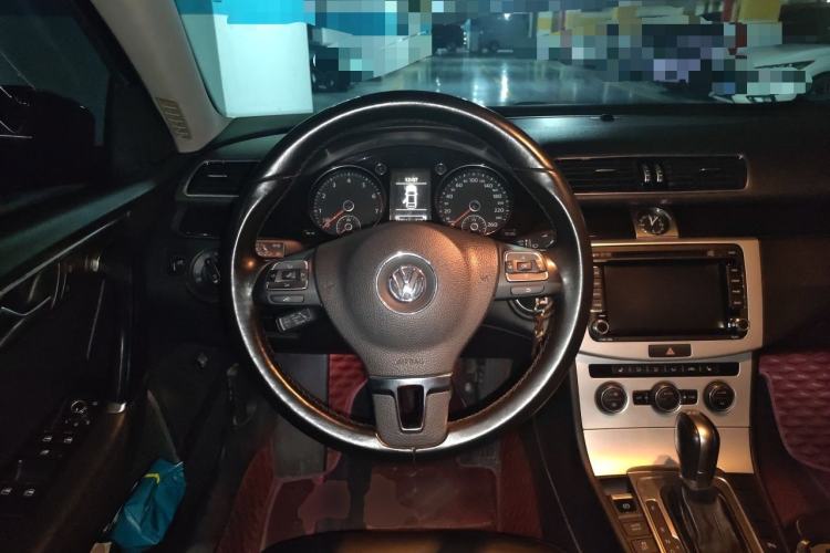 Used Volkswagen Magotan 2013 1.8TSI Luxury Model Steering Wheel