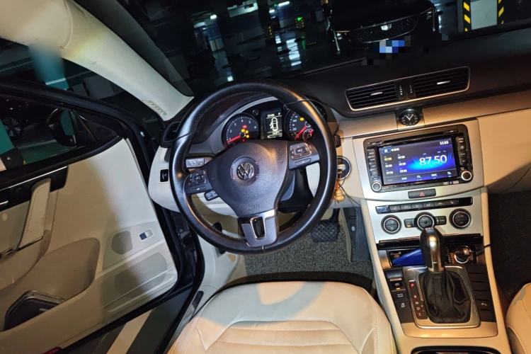 Used Volkswagen Magotan 2013 1.8TSI Luxury Model Steering Wheel