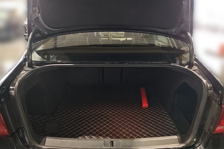 Used Volkswagen Magotan 2013 1.8TSI Premier Model Trunk