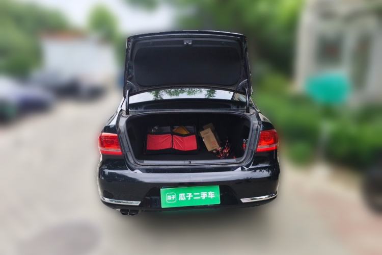 Used Volkswagen Magotan 2013 2.0 TSI Prestige Model Trunk