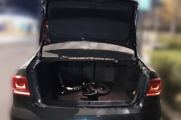Used Volkswagen Magotan 2013 2.0 TSI Luxury Model Trunk