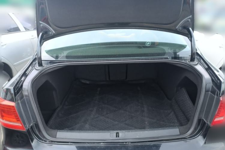Used Volkswagen Magotan 2013 1.8TSI Premier Model Trunk
