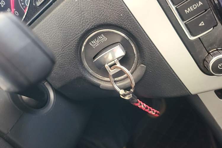 Used Volkswagen Magotan 2013 1.8TSI Luxury Model Vehicle Key