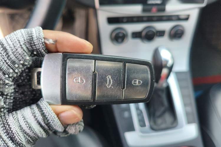 Used Volkswagen Magotan 2013 1.8TSI Luxury Model Vehicle Key
