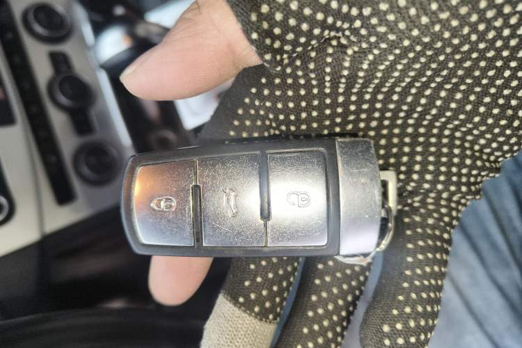 Used Volkswagen Magotan 2013 1.8TSI Luxury Model Vehicle Key