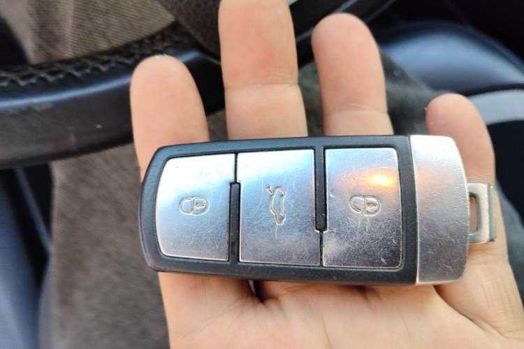 Used Volkswagen Magotan 2013 1.8TSI Premier Model Vehicle Key