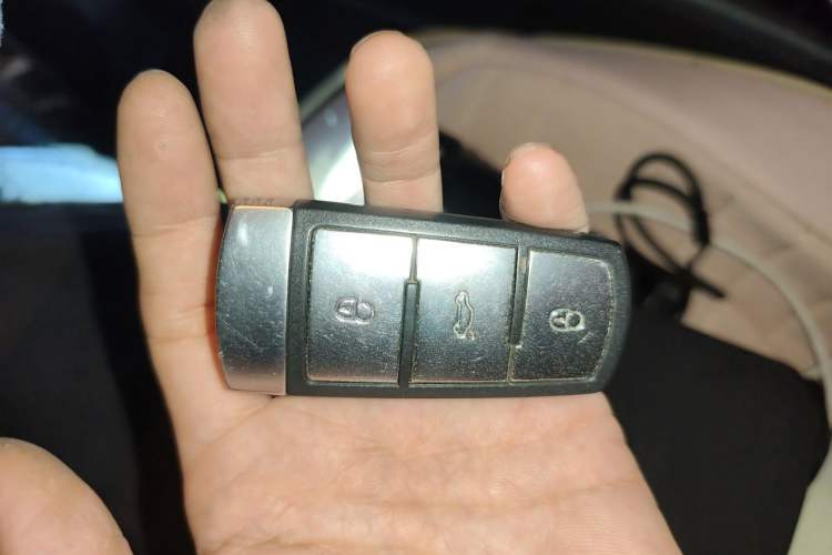 Used Volkswagen Magotan 2013 1.8TSI Premier Model Vehicle Key
