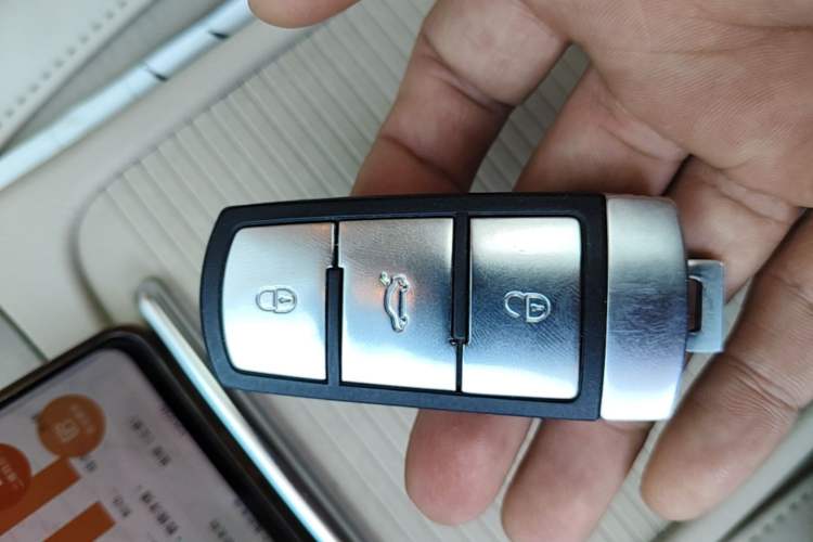 Used Volkswagen Magotan 2013 1.8TSI Luxury Model Vehicle Key