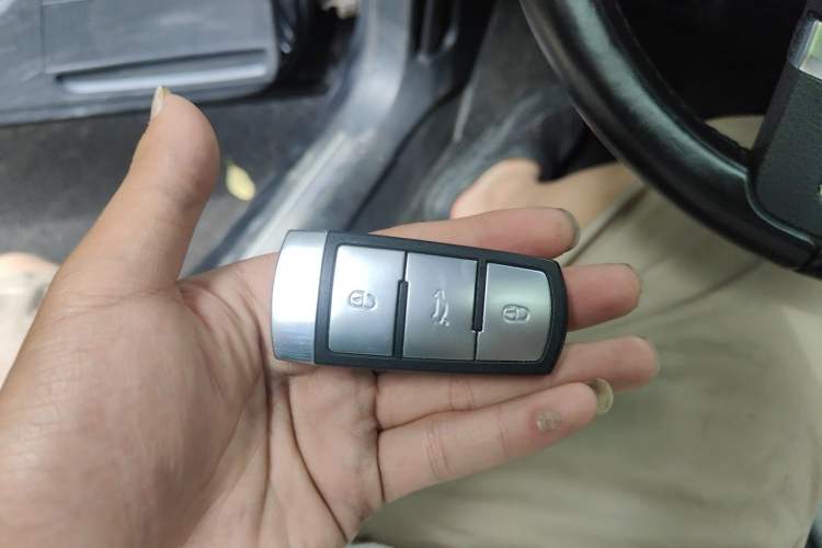 Used Volkswagen Magotan 2013 2.0 TSI Luxury Model Vehicle Key