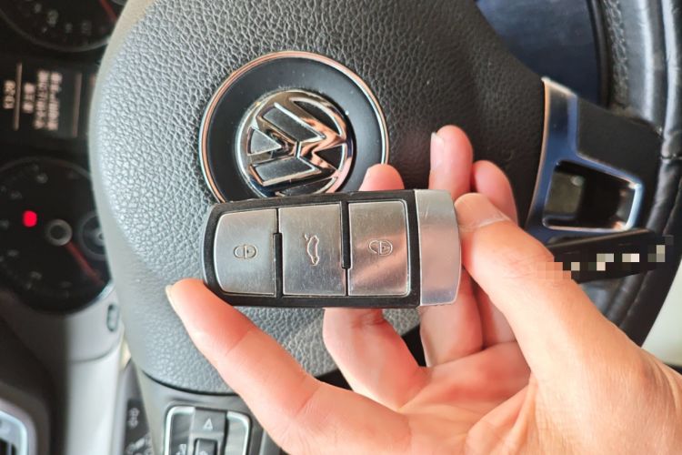 Used Volkswagen Magotan 2013 1.8TSI Luxury Model Vehicle Key