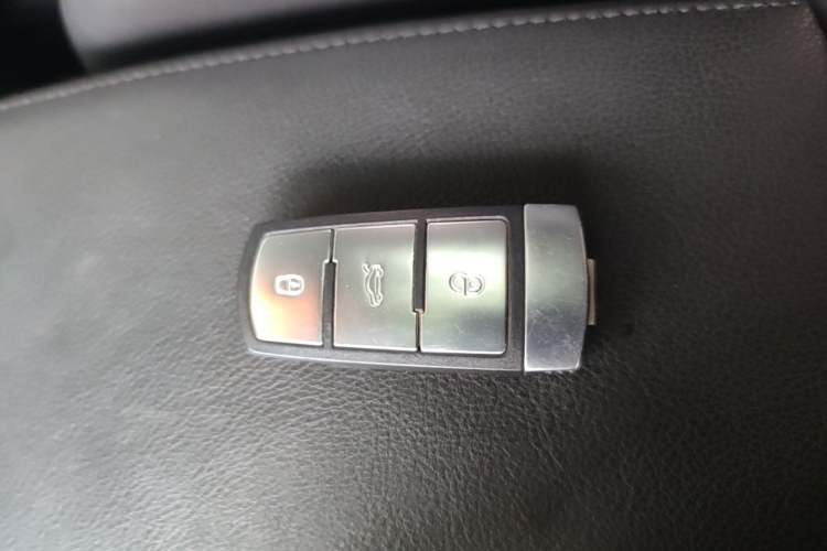 Used Volkswagen Magotan 2013 1.8TSI Luxury Model Vehicle Key