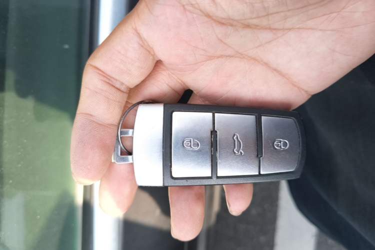 Used Volkswagen Magotan 2013 1.8TSI Luxury Model Vehicle Key