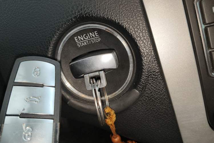 Used Volkswagen Magotan 2013 2.0 TSI Luxury Model Vehicle Key
