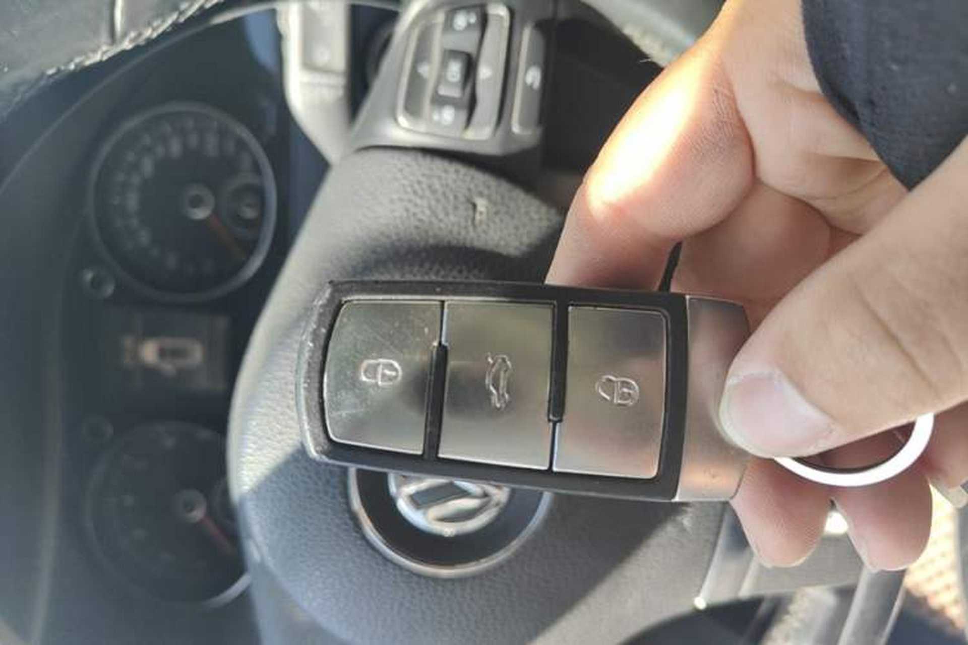 Used Volkswagen Magotan 2013 2.0 TSI Luxury Model Vehicle Key