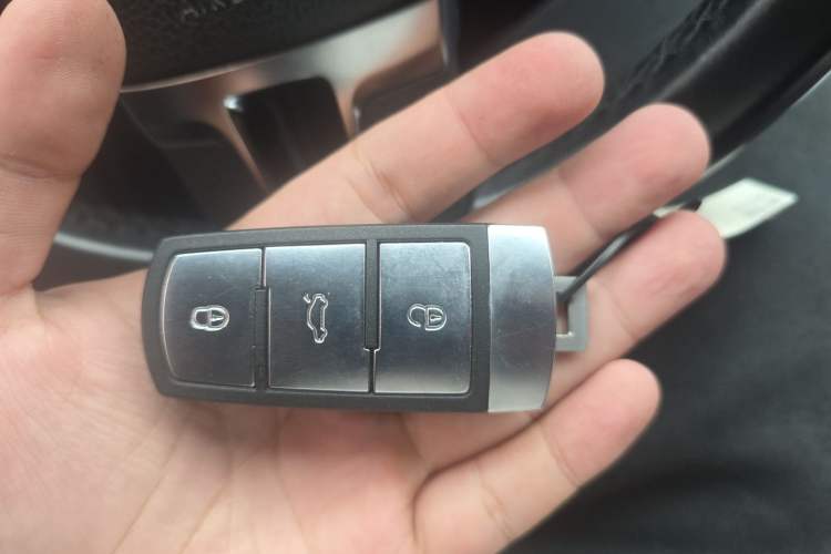 Used Volkswagen Magotan 2013 2.0 TSI Prestige Model Vehicle Key