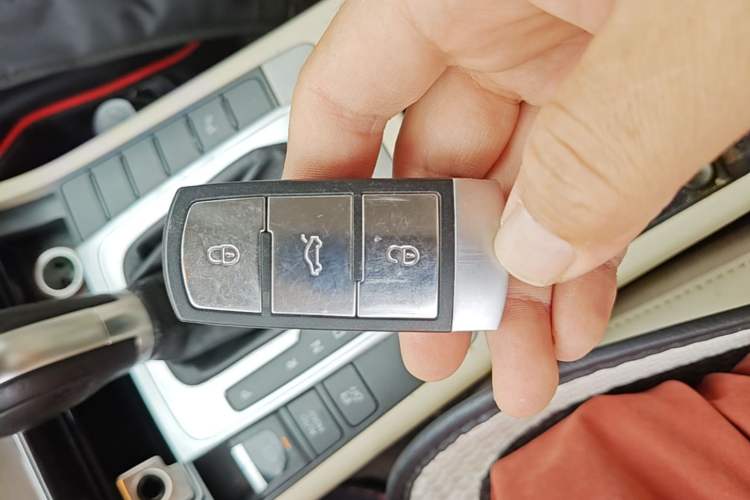 Used Volkswagen Magotan 2013 1.8TSI Luxury Model Vehicle Key