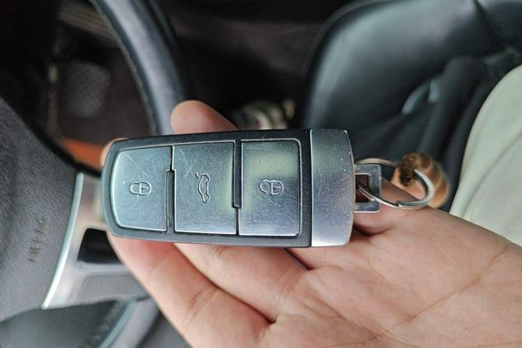 Used Volkswagen Magotan 2013 1.8TSI Luxury Model Vehicle Key