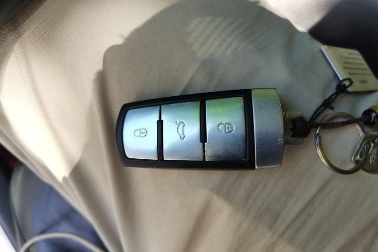 Used Volkswagen Magotan 2013 1.8TSI Luxury Model Vehicle Key