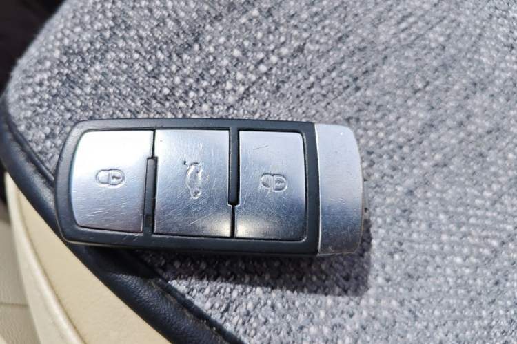 Used Volkswagen Magotan 2013 1.8TSI Premier Model Vehicle Key