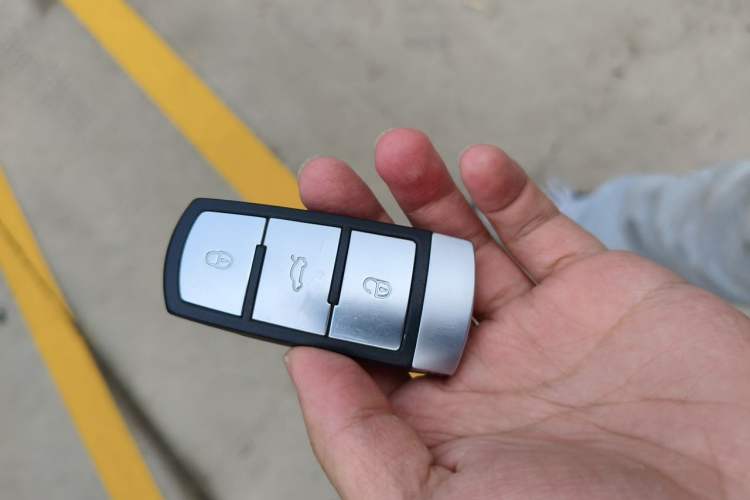 Used Volkswagen Magotan 2013 1.8TSI Premier Model Vehicle Key