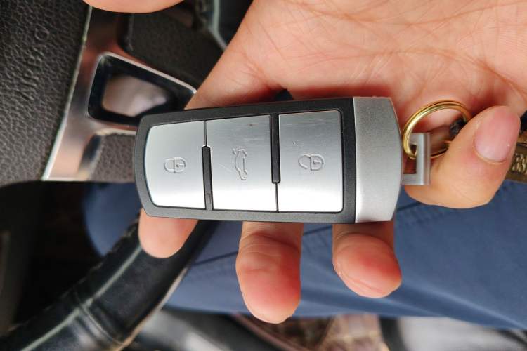 Used Volkswagen Magotan 2013 1.8TSI Premier Model Vehicle Key