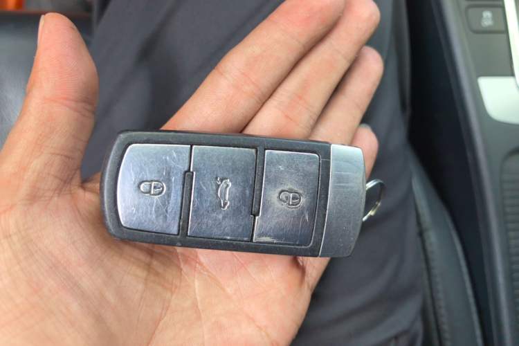 Used Volkswagen Magotan 2013 1.8TSI Luxury Model Vehicle Key
