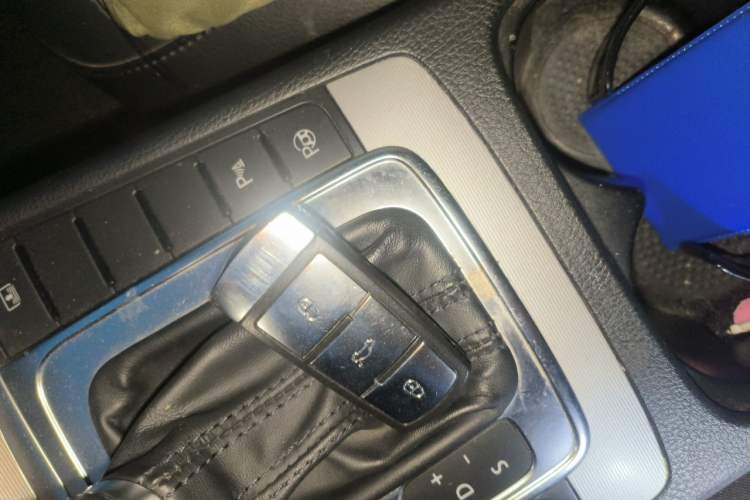 Used Volkswagen Magotan 2013 1.8TSI Prestige Model Vehicle Key