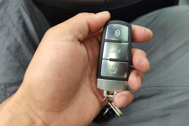 Used Volkswagen Magotan 2013 1.8TSI Luxury Model Vehicle Key