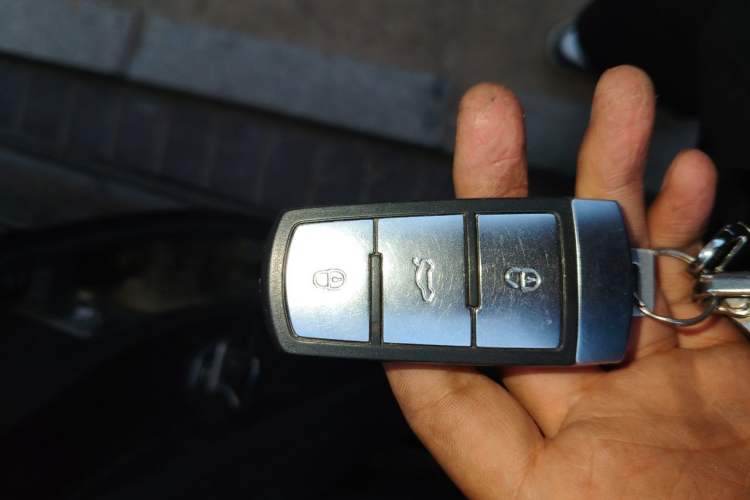 Used Volkswagen Magotan 2013 1.8TSI Premier Model Vehicle Key