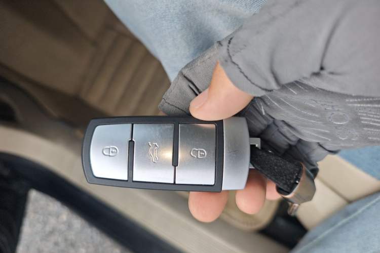 Used Volkswagen Magotan 2013 1.8TSI Premier Model Vehicle Key