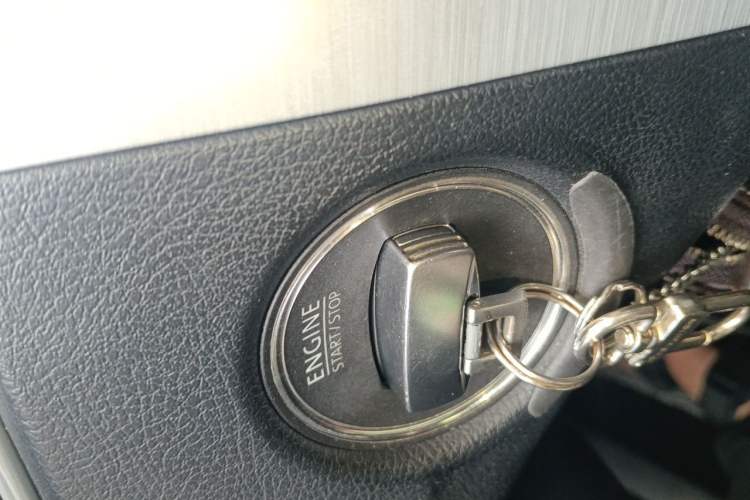 Used Volkswagen Magotan 2013 1.8TSI Premier Model Vehicle Key