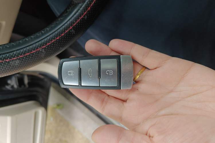 Used Volkswagen Magotan 2013 1.8TSI Luxury Model Vehicle Key