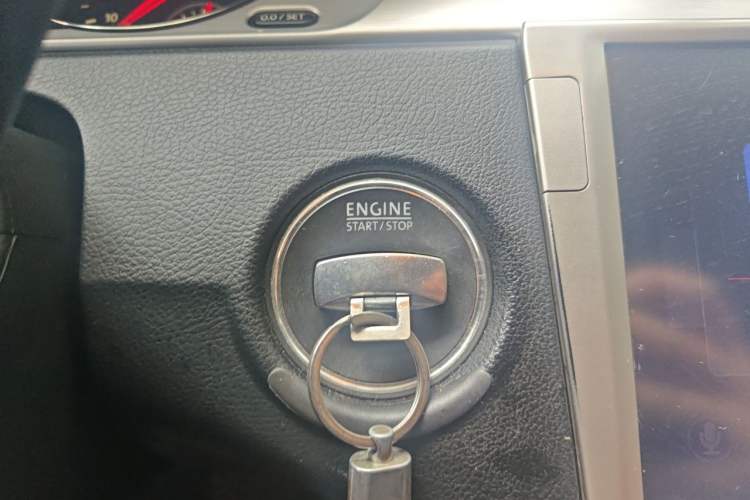 Used Volkswagen Magotan 2013 1.8TSI Premier Model Vehicle Key