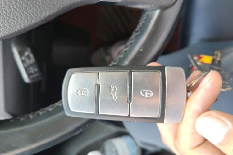 Used Volkswagen Magotan 2013 2.0 TSI Luxury Model Vehicle Key