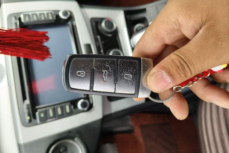Used Volkswagen Magotan 2013 1.8TSI Comfort Model Vehicle Key