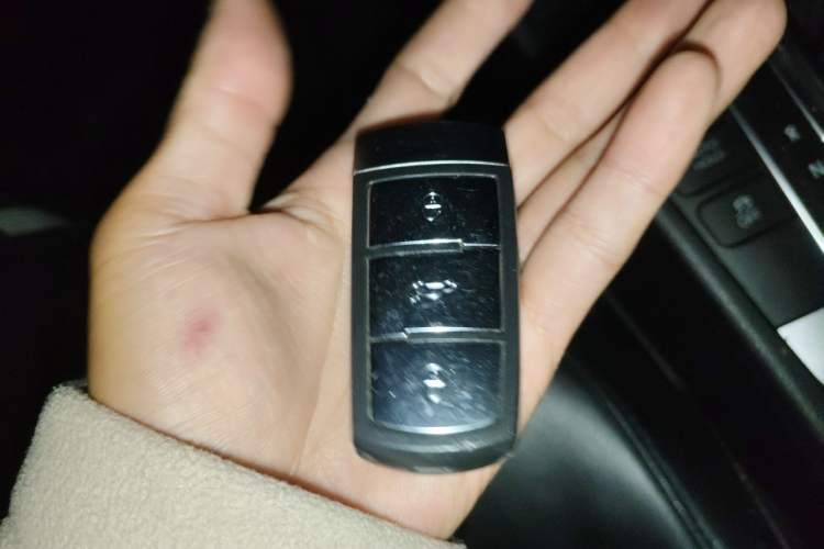 Used Volkswagen Magotan 2013 1.8TSI Luxury Model Vehicle Key