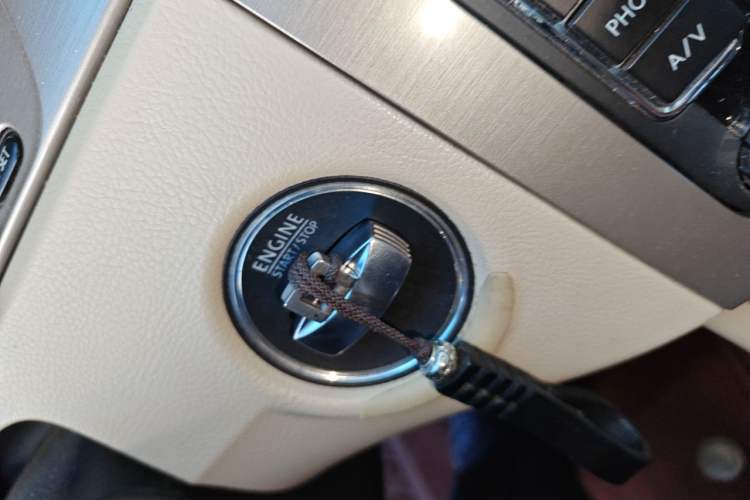 Used Volkswagen Magotan 2013 1.8TSI Luxury Model Vehicle Key
