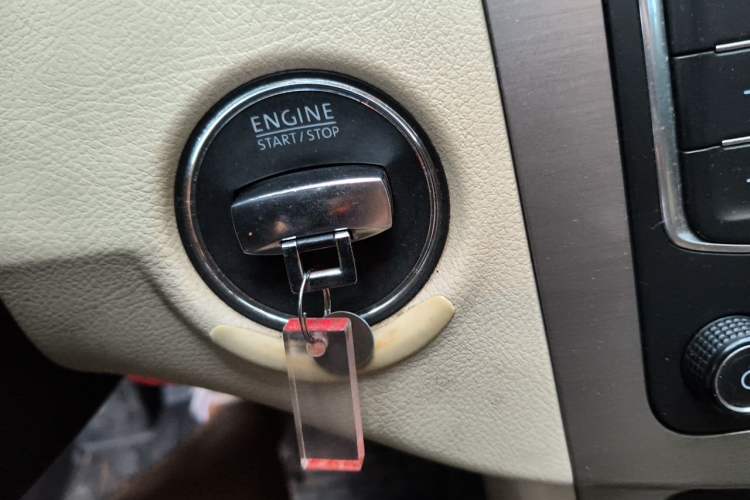 Used Volkswagen Magotan 2013 1.8TSI Premier Model Vehicle Key