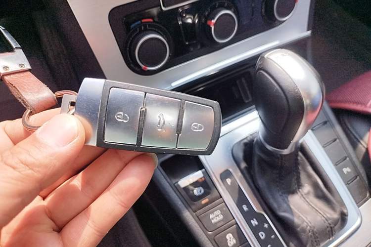 Used Volkswagen Magotan 2013 1.8TSI Premier Model Vehicle Key