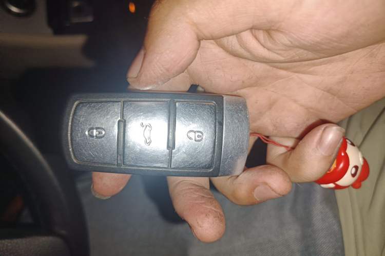 Used Volkswagen Magotan 2013 1.8TSI Luxury Model Vehicle Key