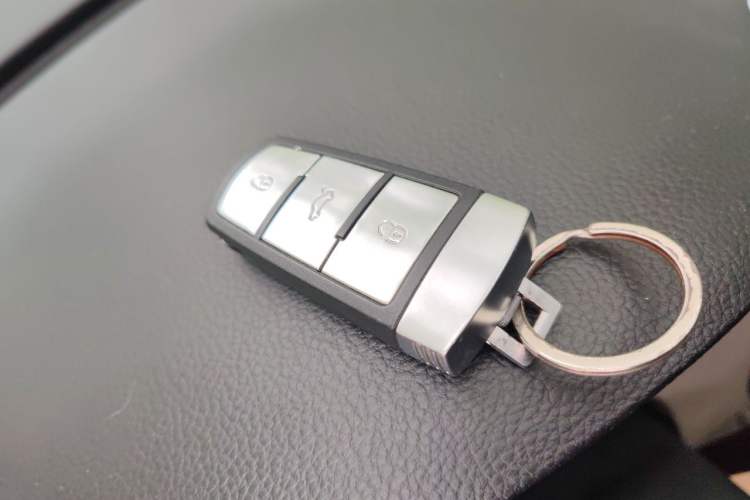 Used Volkswagen Magotan 2013 2.0 TSI Prestige Model Vehicle Key