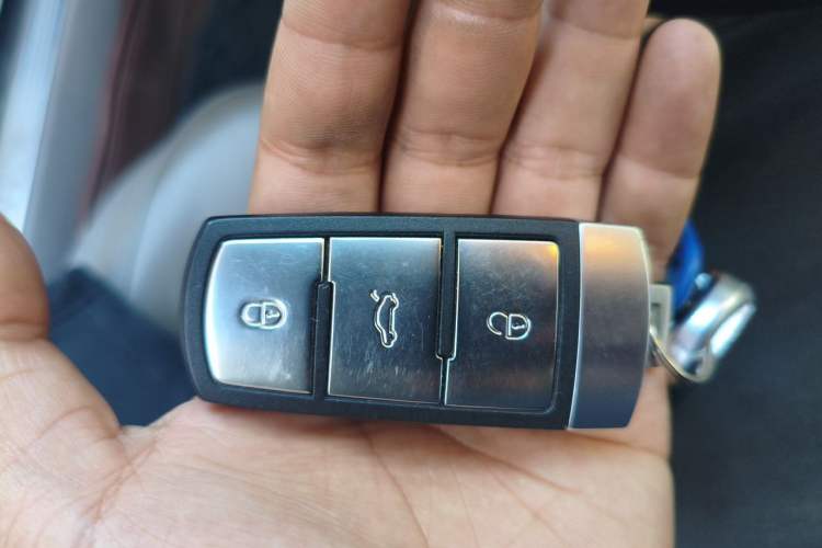Used Volkswagen Magotan 2013 2.0 TSI Ultimate Model Vehicle Key
