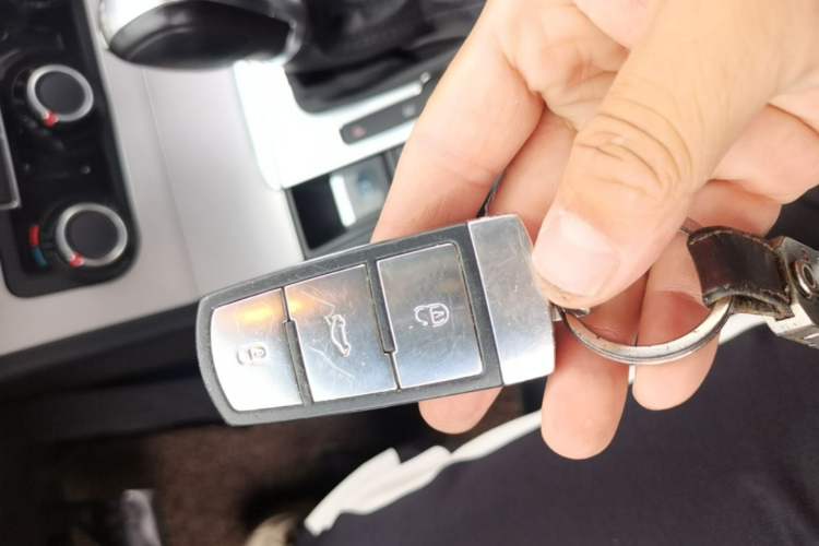 Used Volkswagen Magotan 2013 1.8TSI Premier Model Vehicle Key