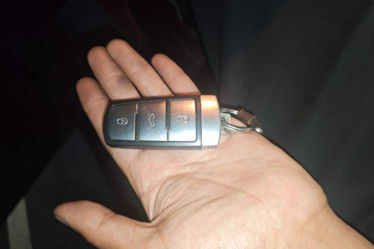 Used Volkswagen Magotan 2013 1.8TSI Luxury Model Vehicle Key
