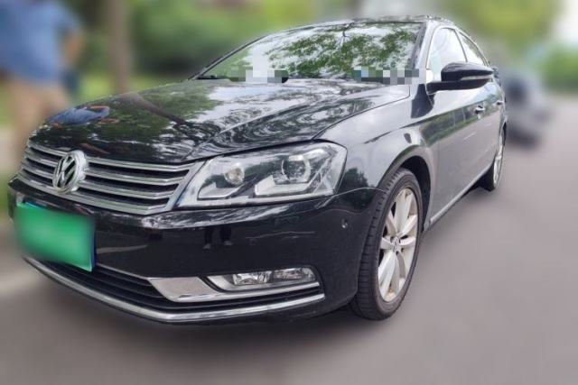 Ojetý Volkswagen Magotan 2013 2.0 TSI Prestige Model