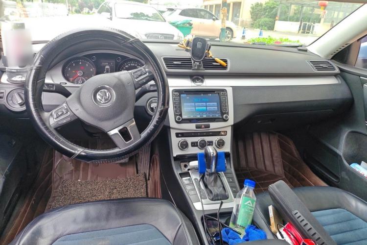 Used Volkswagen Magotan 2013 1.4 TSI BlueMotion Edition Center Console