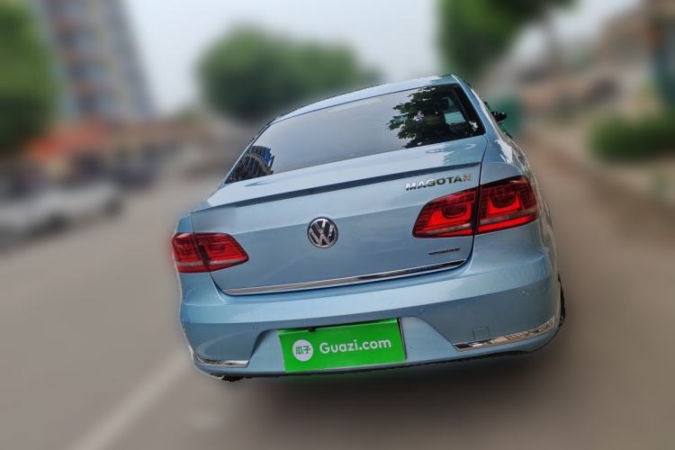 Used Volkswagen Magotan 2013 1.4 TSI BlueMotion Edition Rear