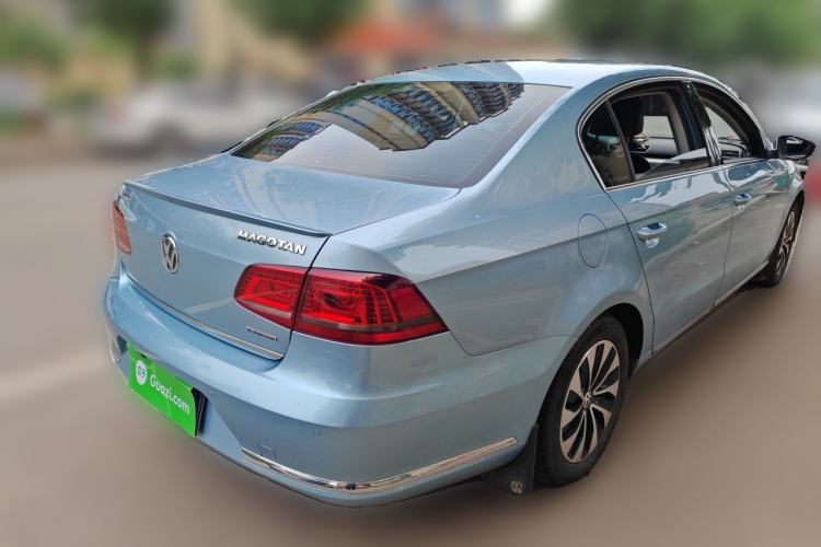 Used Volkswagen Magotan 2013 1.4 TSI BlueMotion Edition Rear Right 45 Deg
